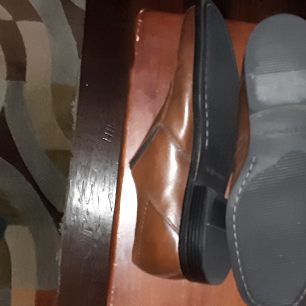 Shoes - Picture 4 of 16